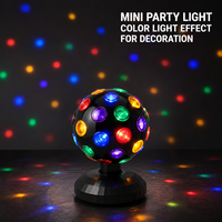 Lumière de fête à boule disco LED de 6 pouces alimentée par batterie, en ABS+PC, avec commande par interrupteur, pour la décoration d'événements colorés à la maison ou à l'école, Mingxiong