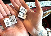 Set Mahjong Akrilik Merah Amerika 160 Ubin Edisi Natal 4 Pemain Permainan Kocok Kartu Portabel OEM
