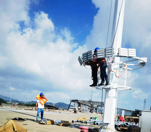 Hengtong Hot-DIP galvanis kerucut oktagonal lampu tiang tinggi 15m 20m 25m 30m 35m 40m LED tiang lampu tinggi Stadion - Product Image 2