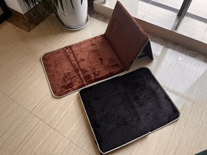 Tappetino da Preghiera Islamico Musulmano Sajadah Pieghevole da Viaggio con Schienale e Tasca - Product Image 2