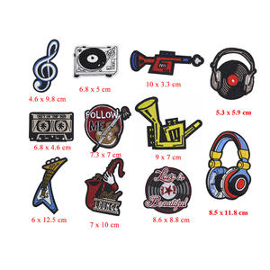 Gran oferta, tema de instrumento de <span class=keywords><strong>Rock</strong></span>, hierro en lentejuelas bordadas, logotipo de nota Musical, guitarra, bajo, <span class=keywords><strong>CD</strong></span>, cinta, saxofón, parches de música - Product Image 3