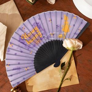 Ventilador de mano de poliéster de bambú más vendido con logotipo 21cm - Product Image 1