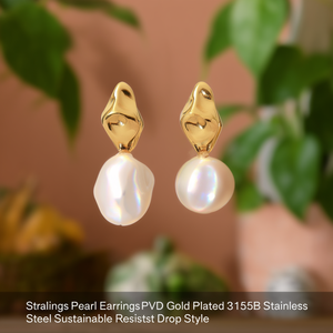 Pendientes de Perlas con Baño de Oro PVD, Acero Inoxidable 316L, Resistentes y Sostenibles, Estilo Lágrima - Product Image 3