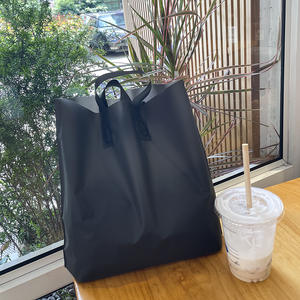 Sac fourre-tout en plastique PE écologique réutilisable personnalisable, sac d'emballage pour vêtements, sac de shopping avec votre propre logo - Product Image 3