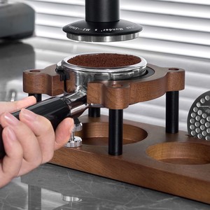 Support universel moderne et minimaliste pour tamper à café, accessoire de rangement pour poignée de machine à café, support de <span class=keywords><strong>tamping</strong></span> en bois de Sapele, outil de dosage - Product Image 4