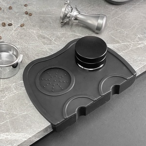 Accessoires pour expresso écologiques de qualité alimentaire avec logo personnalisé, couleur noire classique, outils pour baristas imperméables en silicone transparent - Product Image 5