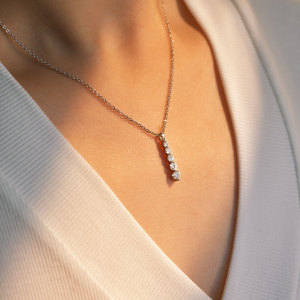 New 5-Stone DVVS1 Moissanite LuxuriousStraight Gradient V-Neck Calabash <strong>Long</strong> Collarbone Chain Fashion Pendant <strong>Necklace</strong> for Women - Product Image 6
