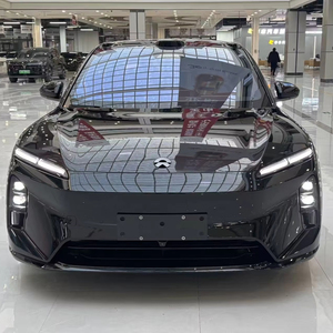 NIO ET5 Touring : le break électrique qui redéfinit la polyvalence, autonomie modulable, espace de chargement spacieux, esprit sportif. - Product Image 1