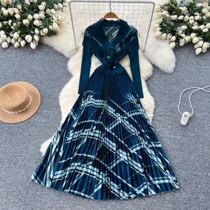 Robes élégantes de luxe léger pour femmes, à revers, double boutonnage, cintrées, à manches longues, imprimées, plissées, avec empiècements, tendance - Product Image 4