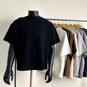 T-shirt décontracté à manches courtes et col rond pour homme, grande taille, couleur unie, disponible en rouge rouille, gris, bleu, jaune, noir - Product Image 2