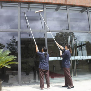 Barra Telescópica de Aluminio de Longitud Ajustable, Barra de Extensión Larga para Limpieza del Hogar y Exteriores - Product Image 6