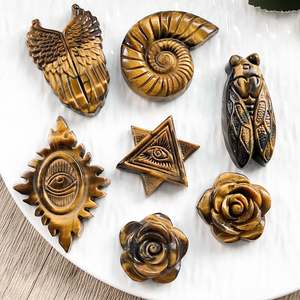 Artesanías de Cristal Natural Talladas a Mano de Alta Calidad: Ojo de Tigre, Ojo del Diablo, Cigarra, Caracol, Hexagrama, Rosa, Doble y Otras Formas de Cristal - Product Image 1