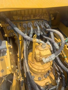 Excavatrice sur chenilles Caterpillar 320 d'occasion pour les industries de la construction, mise immédiatement en service - Product Image 6