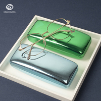 Xingchuang Organisateur de lunettes avec logo personnalisé Mallette de rangement Boîtes d'emballage pour lunettes de soleil en métal uniques et dures