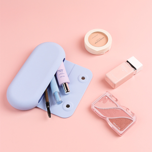Bolsa de Maquillaje de Silicona Ecológica, Precio de Fábrica al por Mayor, Estuche Cosmético Impermeable con Cierre Magnético Portátil - Product Image 3