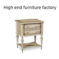 Mobilier français de chambre à coucher en bois massif de haute qualité Lit double Table de chevet King Villa hôtel peut être personnalisé