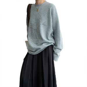 Suéter Personalizable con Patrón Bordado, Suéter Holgado de Punto con Cuello Redondo y Bordado de Nicho para Mujer - Product Image 2