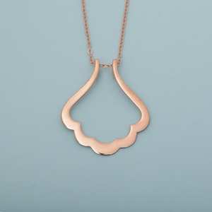 सस्ते थोक फैशन रिंग धारक हार गहने 18k सोने की प्लेटेड स्टेनलेस स्टील नेकलेस सगाई रिंग कीपर - Product Image 4