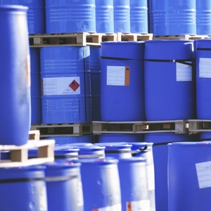 Etiquetas para bidones GHS de 200L, resistentes al agua, al aceite y al calor, certificadas BS5609, ecológicas, de alta resistencia, autoadhesivas de PE. - Product Image 3