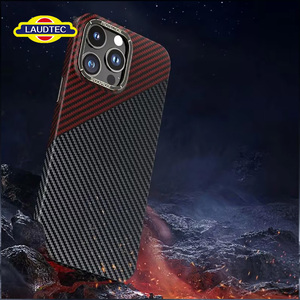 Étui de téléphone en fibre de carbone Laudtec SJK379 pour iPhone, design blindé, antichoc, noir et rouge, protection mobile - Product Image 5