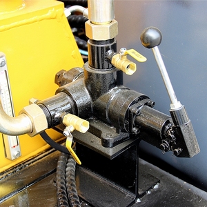 Feida Hot Sale 200m 350m rupsbanden waterputboormachine met concurrerende prijs - Product Image 4