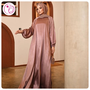 Abito da Preghiera Musulmano di Lusso con Maniche a Palloncino in Raso di Seta Malese Nero, Abaya Islamica di <span class=keywords><strong>Istanbul</strong></span>, Dubai 2023 - Product Image 4