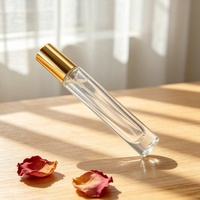Flacon de parfum de voyage transparent 2ml 3ml 5ml 8ml 10ml, couleurs personnalisables, sérigraphié, en verre, avec pompe pulvérisatrice dorée, boîte d'aromathérapie