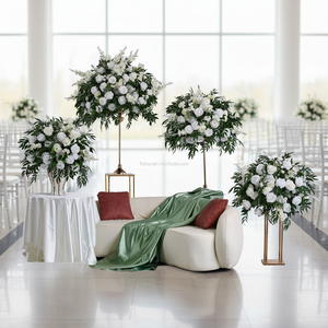 GQB018 Rosa Branca Artificial com Folha Verde, Bola de Flores para Decoração de Casamento, Eventos, Cenário e Centros de Mesa Florais - Product Image 1