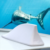 Antenne de Voiture Universelle Étanche QY en Forme d'Aileron de Requin 144 MHz 30 Ohms Amplificateur de Signal Radio Amélioré en ABS Design Décoratif Courte