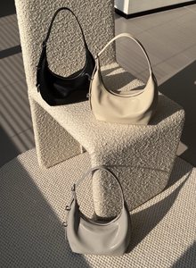 Sac en cuir tanné <span class=keywords><strong>végétal</strong></span> en gros, sac à bandoulière croissant minimaliste, fournisseur de sacs sous le bras en cuir de vachette sans marque - Product Image 6