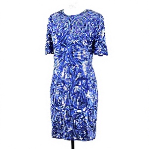 Robe de soirée vintage bleue à sequins et perles, à manches courtes, coupe fourreau, longueur thé, avec traîne chapelle et décolleté en U - Product Image 1