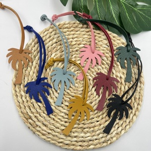 Colgante de bolso de cuero de cocotero Colgante de bolso de cuero con forma de cocotero Llavero colgante de bolso de cocotero de cuero PU - Product Image 2