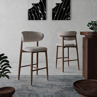 Tabouret de bar pivotant commercial moderne avec structure en métal et dossier en bois massif pour restaurant, café, usine