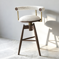 Chaises de bar nordiques / Chaises de comptoir avec dossier incurvé, tabourets de luxe, couleur de cuir personnalisée, chaises de bar en bois