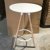 Table à manger moderne, portable, ronde, sur une seule jambe, esthétique, avec plateau en bois, 4 places, meubles de salle à manger