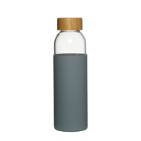 Botol air kaca borosilikat tinggi 2024 ml, produk baru 500ml dengan tutup bambu pelindung lengan silikon