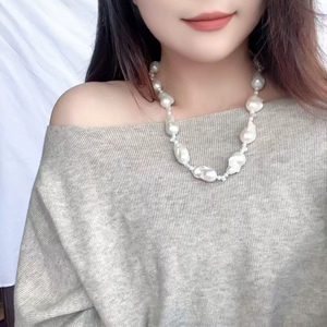 Collier de perles d'eau douce rétro français luxueux pour femmes, design de niche de luxe léger avec chaîne de clavicule, bijoux pour femmes - Product Image 3