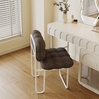 Table de toilette et chaise de luxe pour la chambre, parfaites pour les manucures et les chaises de salon adaptées aux réseaux sociaux