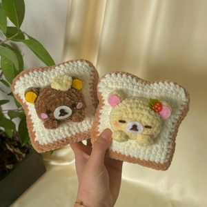 Nouvelle conception 2026, jouet en peluche en forme de pain grillé en crochet fait main, jouet alimentaire en tricot mignon, jouet en crochet en coton écologique avec coton PP - Product Image 1