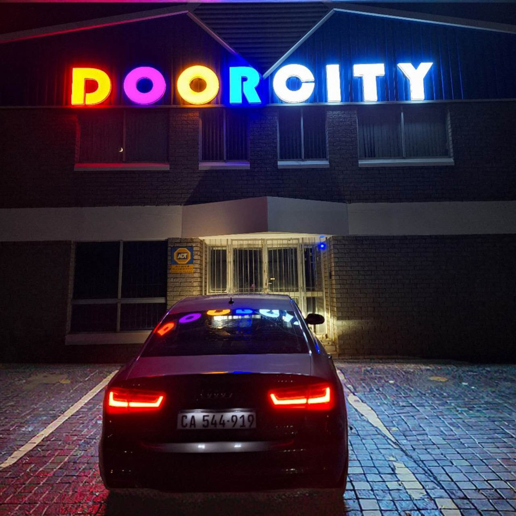 Electric Led Illuminated Sign 3ft Real Estate Electronic Neon Light Signs Wall Art Letters Signage Led Billboards for Sale · image 1