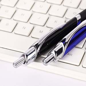 Nouveau stylo bille triangulaire de haute qualité en promotion avec logo personnalisé et grip en caoutchouc - Product Image 3