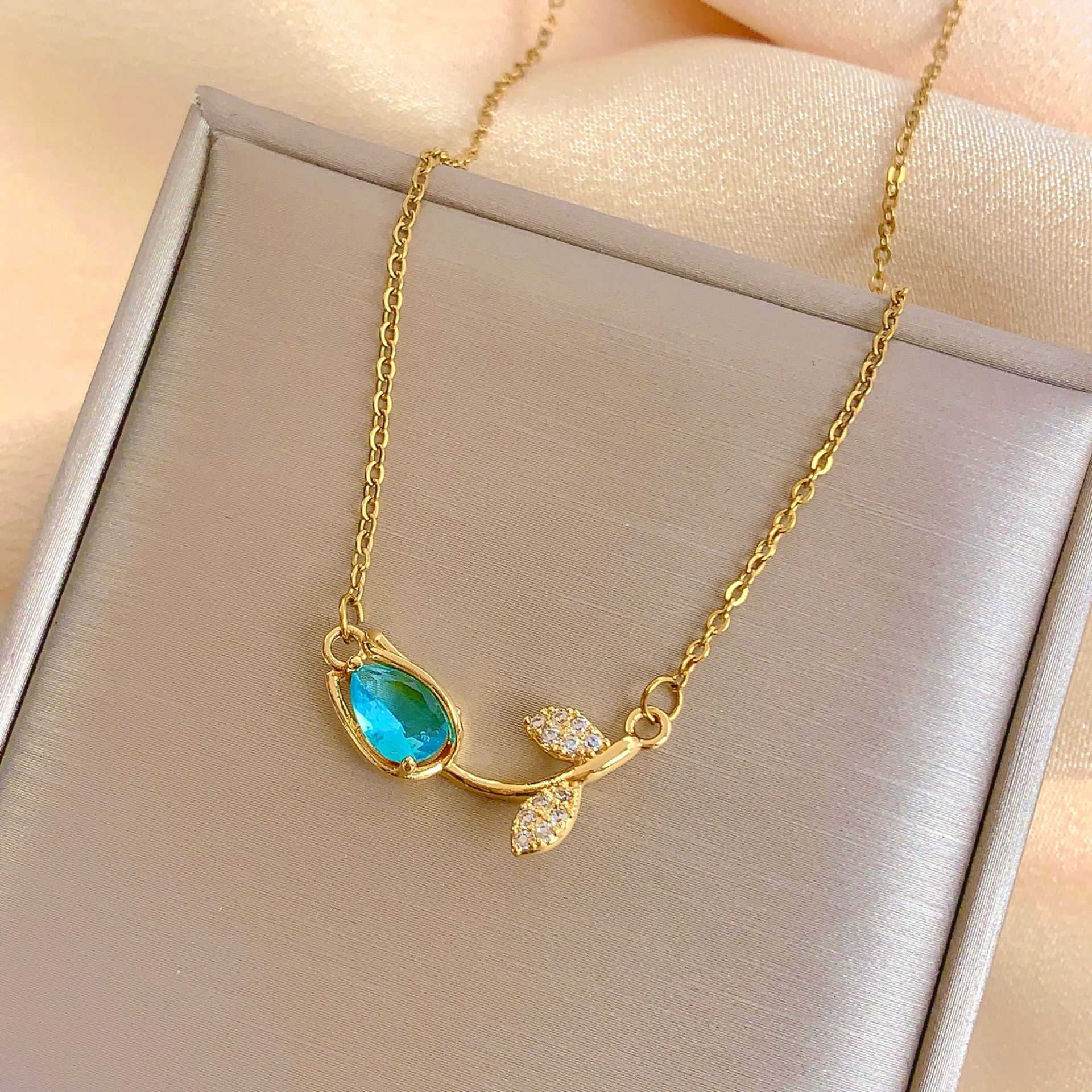 Blue tulip necklace