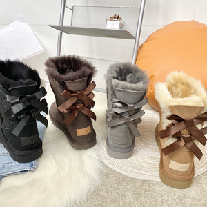 Botas para Nieve Unisex <span class=keywords><strong>Bailey</strong></span> Bow de Piel de Oveja y Cuero Genuino para Invierno - Product Image 1