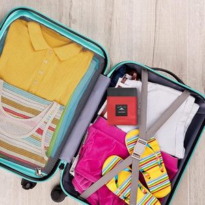 Mini bolsillo ultraligero 70X110 cm manta <span class=keywords><strong>de</strong></span> Picnic impermeable alfombra <span class=keywords><strong>de</strong></span> <span class=keywords><strong>playa</strong></span> <span class=keywords><strong>de</strong></span> <span class=keywords><strong>arena</strong></span> para viajes Camping accesorios <span class=keywords><strong>de</strong></span> <span class=keywords><strong>montaña</strong></span> alfombra <span class=keywords><strong>de</strong></span> Picnic - Product Image 6