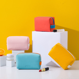 กระเป๋าเครื่องสำอางเดินทางใบเล็ก หนังวีแกน PU กันน้ำ - Product Image 1