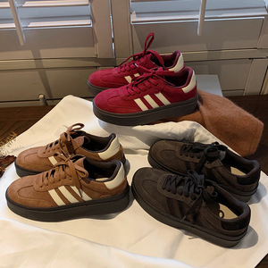 Baskets coréennes à bout fermé pour femmes, nouvelle collection printemps-automne 2024, respirantes, polyvalentes, confortables, à semelle épaisse, chaussures décontractées - Product Image 1