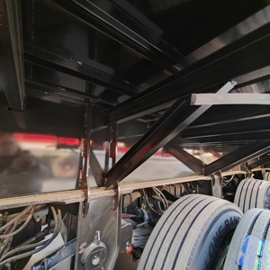 <span class=keywords><strong>Prix</strong></span> <span class=keywords><strong>d</strong></span>'usine Semi-remorque plateau 5 essieux 40FT 45FT 60T pour transport de conteneurs et de marchandises, remorque plateau en acier, camion de <span class=keywords><strong>remorquage</strong></span> - Product Image 6