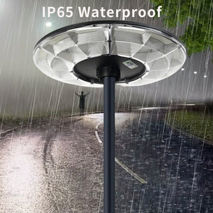 ไฟถนนโซลาร์เซลล์ UFO รุ่นใหม่ 1000W กันน้ำ IP65 ไฟสปอร์ตไลท์โซลาร์เซลล์ 450LED โคมไฟเสาสำหรับลานบ้าน ถนน และภูมิทัศน์ - Product Image 1