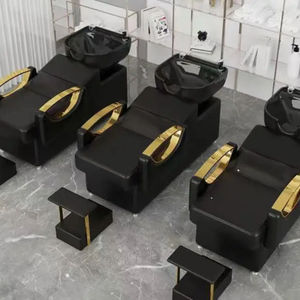 Sillón de Peluquería Contemporáneo de Cuero PU Negro con Detalles Dorados, Reposapiés Extraíble y Estructura Metálica - Product Image 3