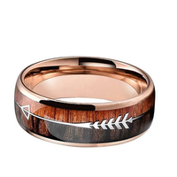Vente en gros de bagues en acier inoxydable à la mode flèche en grain de bois bague en acier au titane pour hommes bijoux